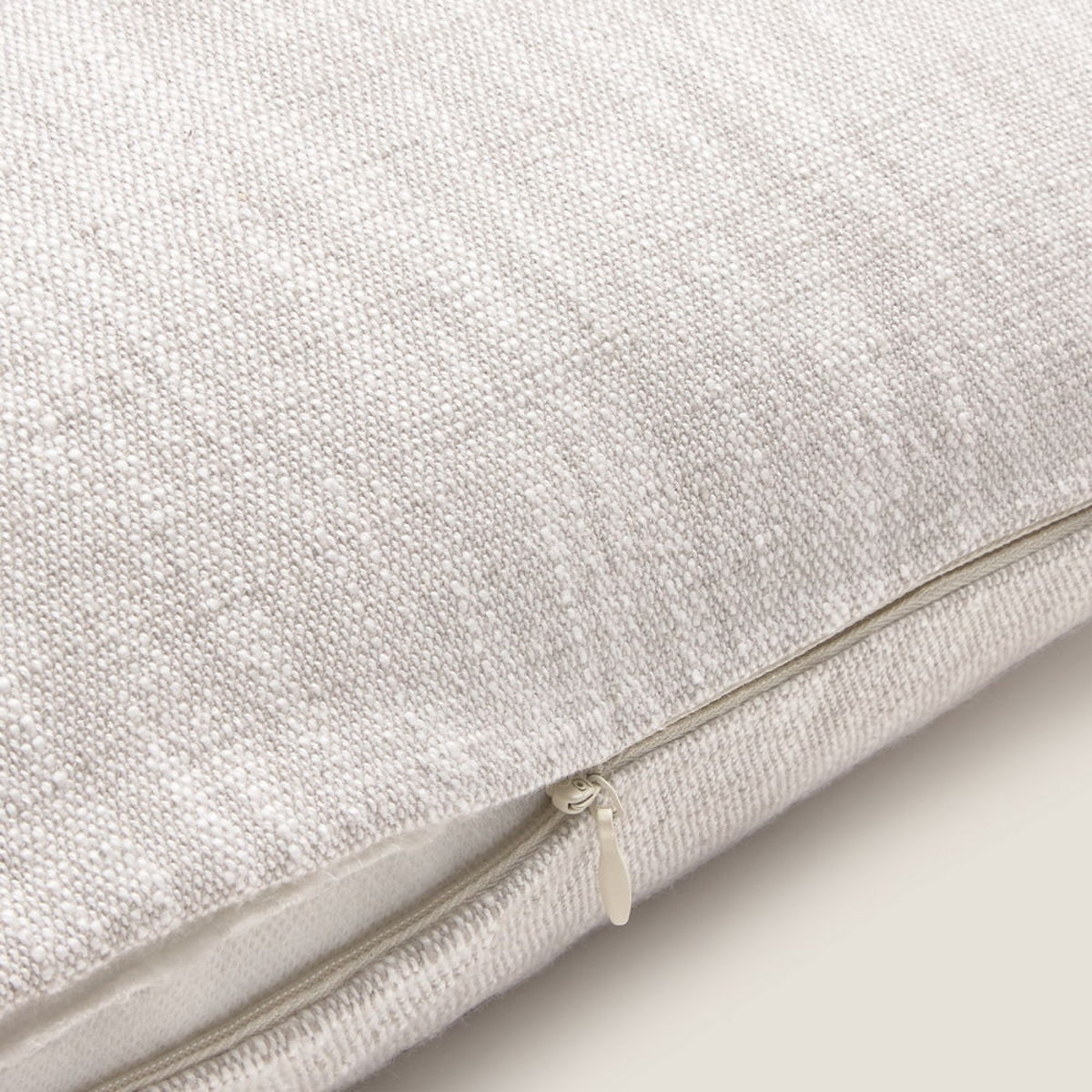 SOLISO-COJIN-A GRIS-3