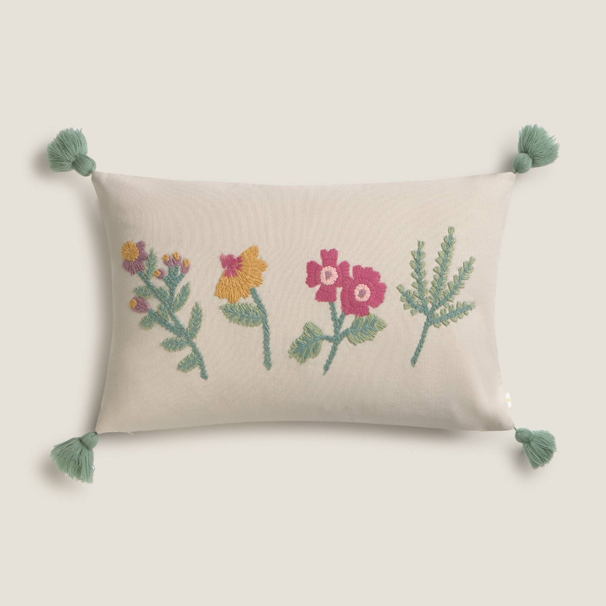 Funda de cojín con flores bordadas Montsi color gris piedra