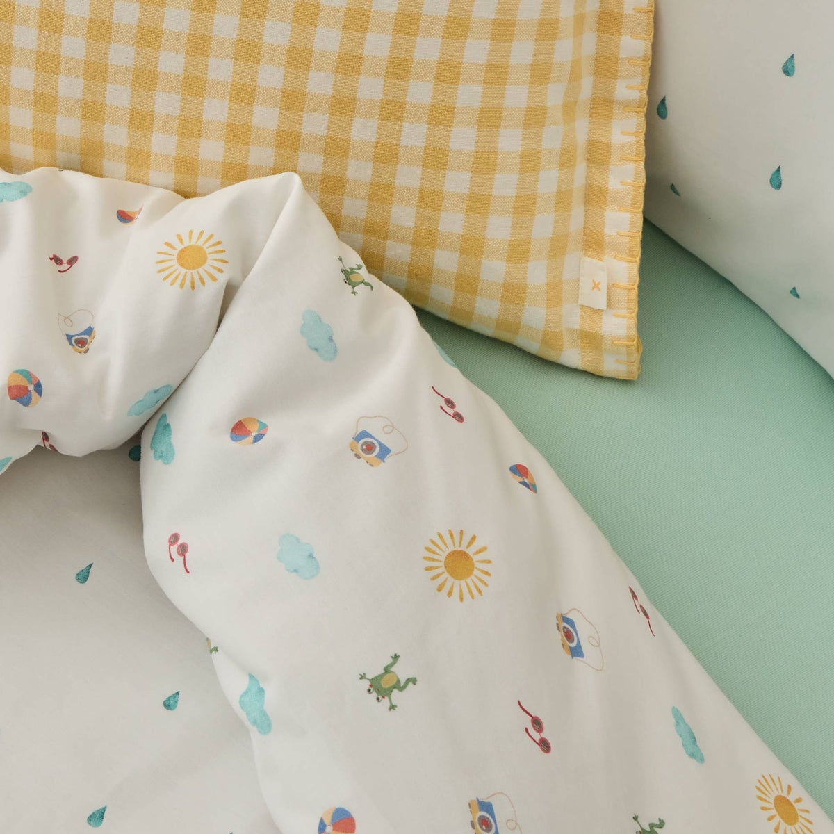 LLUVIA-FNORD-I BLANCO-1