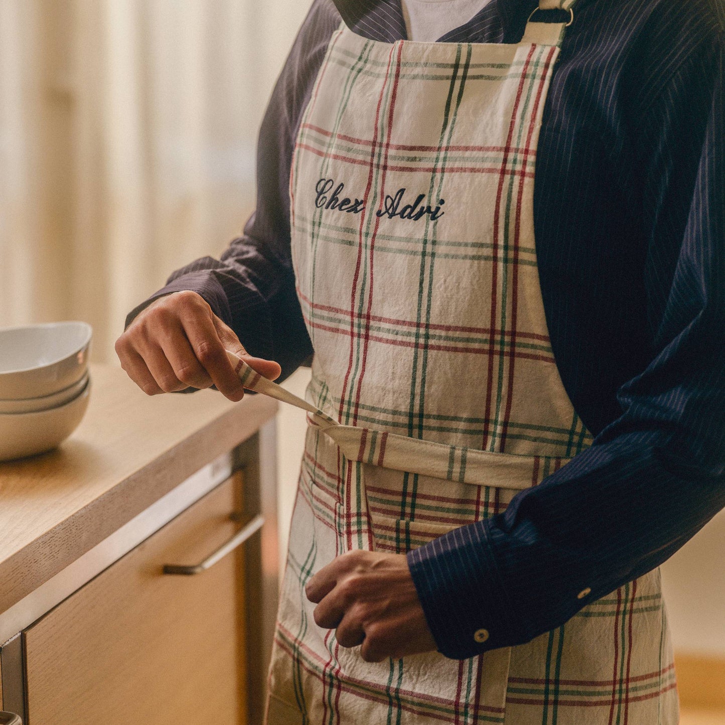 Davantal de cotó amb quadres vermells Naru