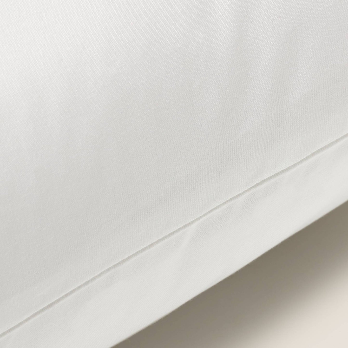 Square cushion cover organic cotton 180 thread count Besto