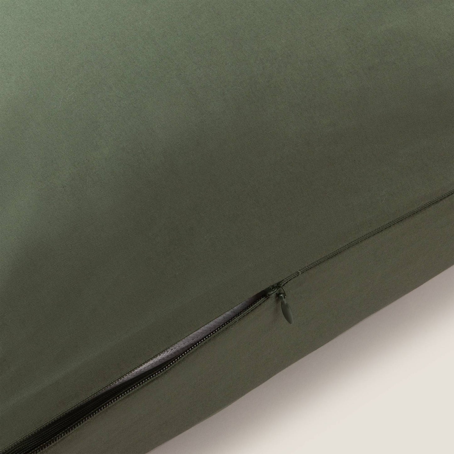 Square cushion cover organic cotton 180 thread count Besto