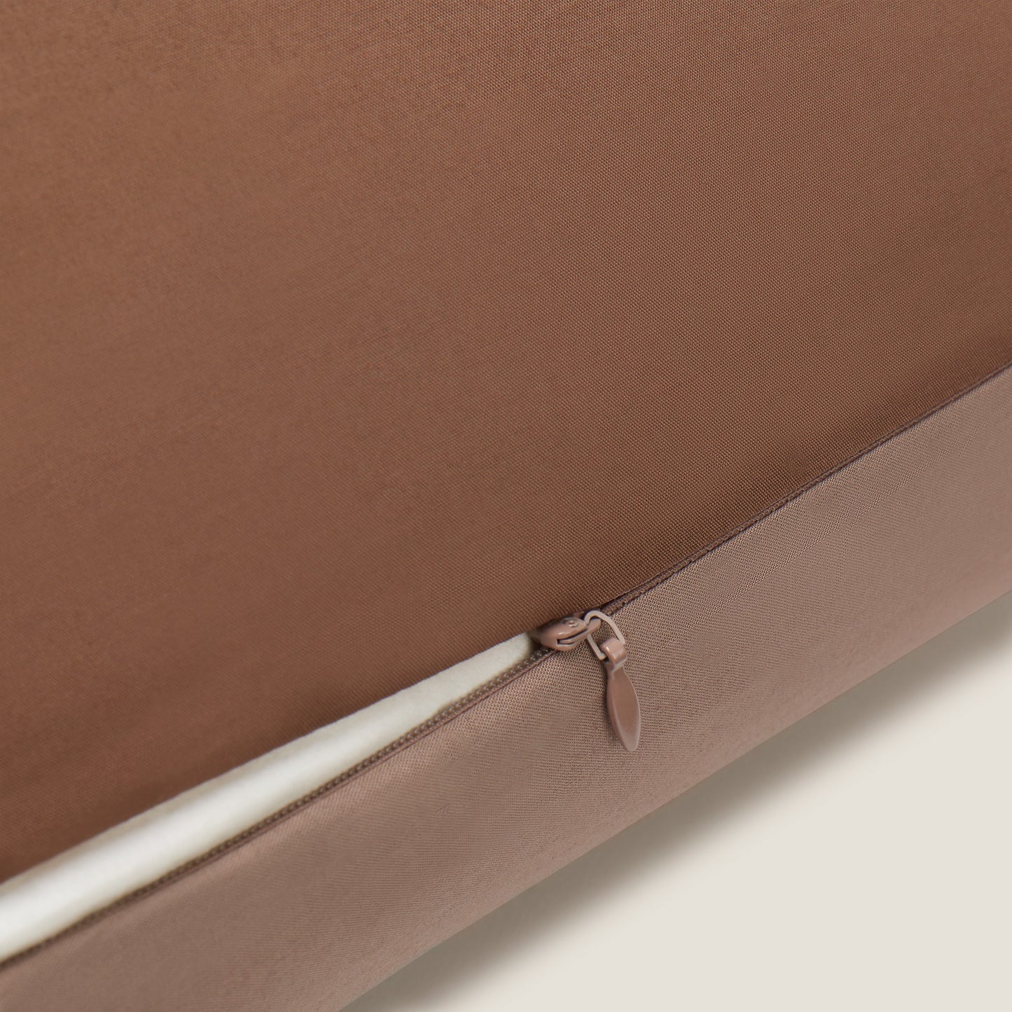 Square cushion cover organic cotton 180 thread count Besto