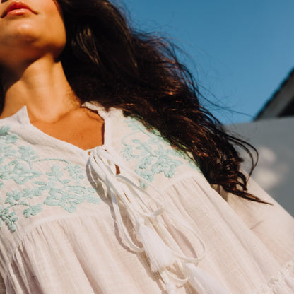 Short caftan with floral embroidery Daru
