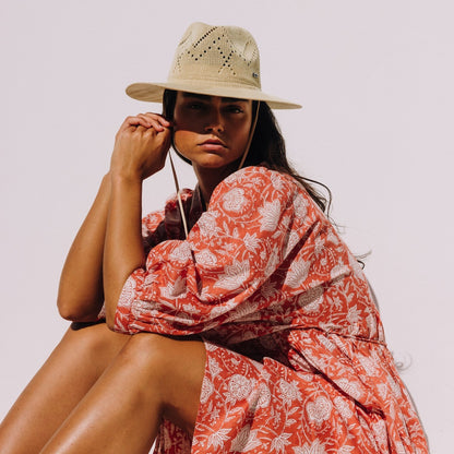 Wide-brim perforated hat Tradi