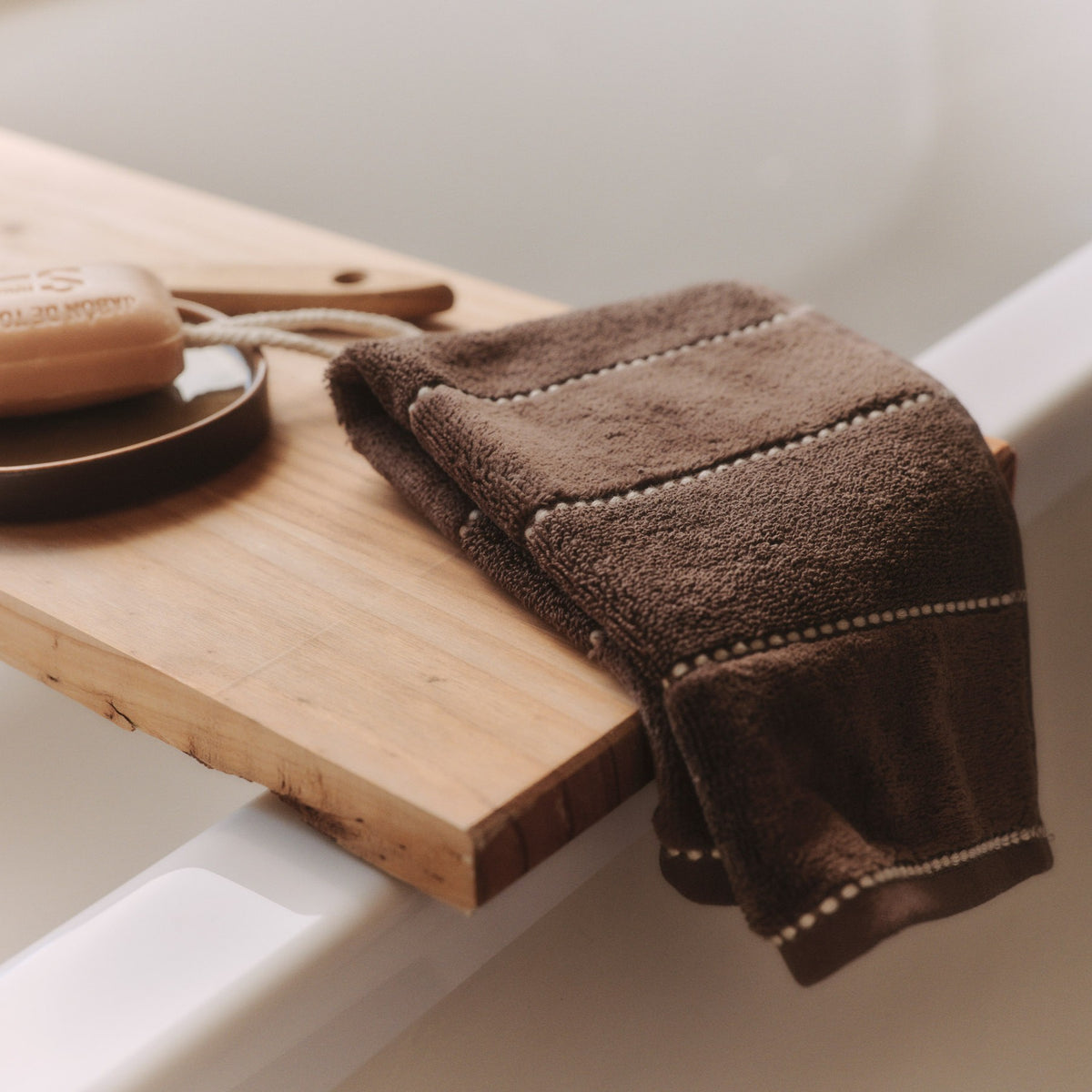 Toalla de baño algodón velour bordado rayas Meto