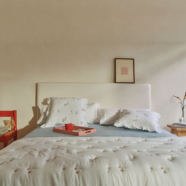 Couette fleurs brodées Laocol