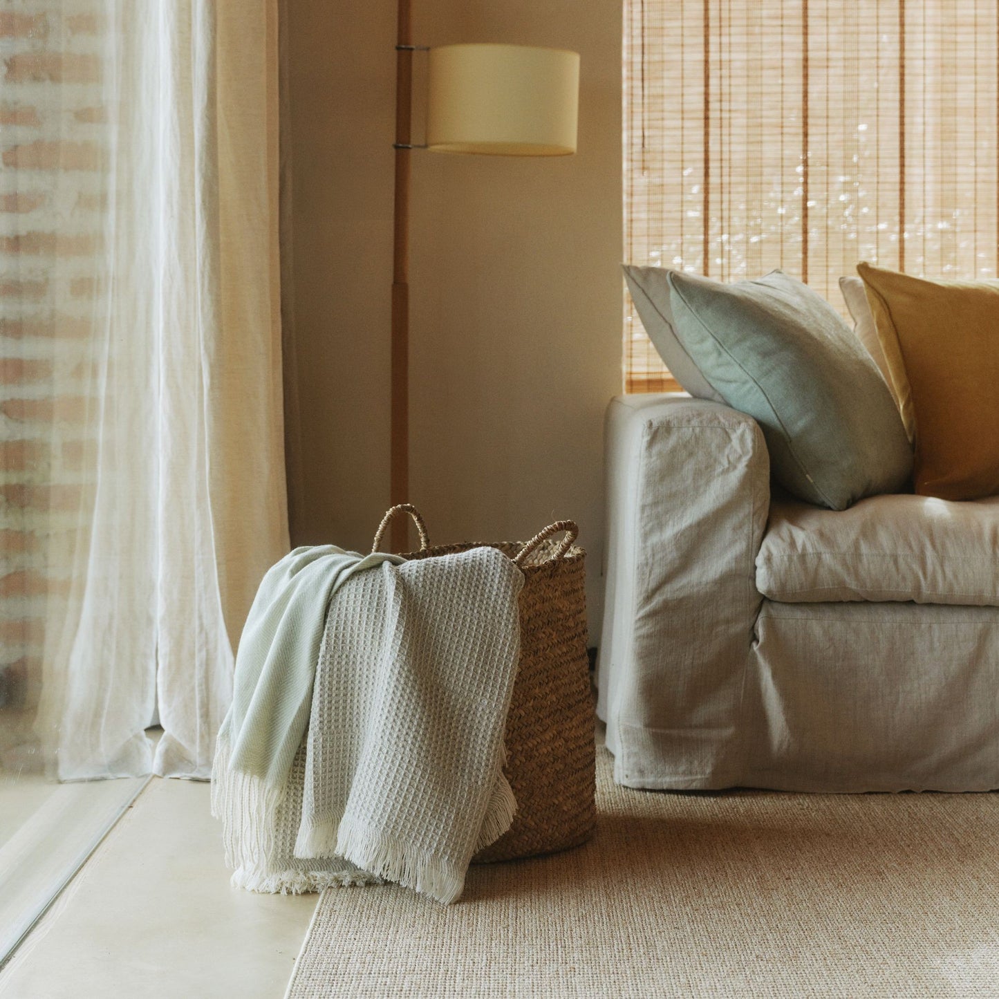 Waffled cotton throw with fringes Vima