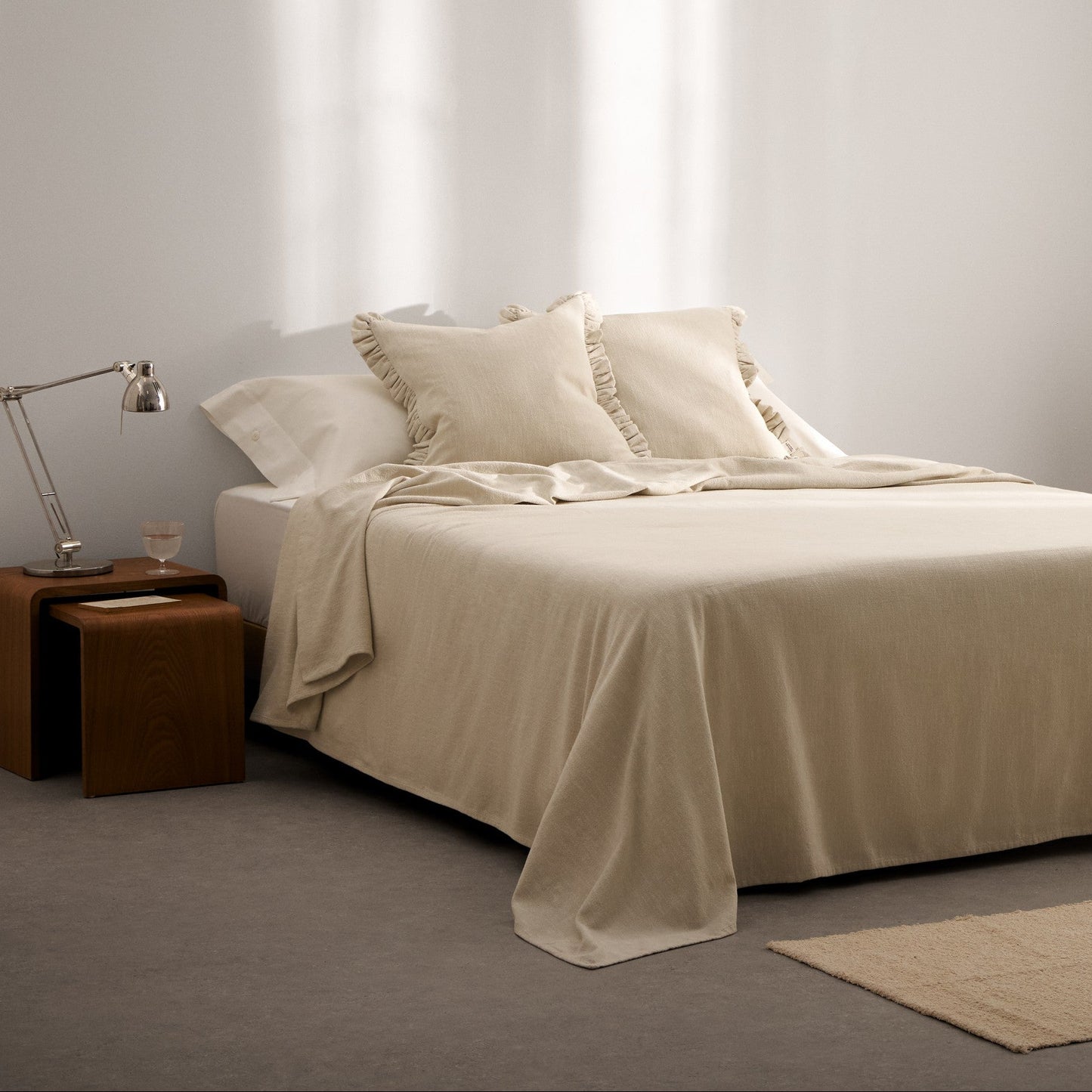 Multi-use throw linen effect with fringes Soliso