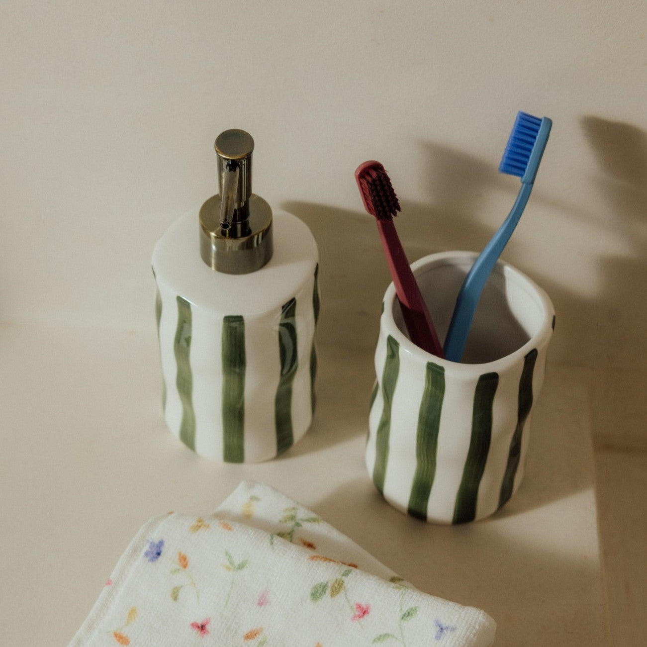Bathroom ceramic soap dispenser stripes Olivadi