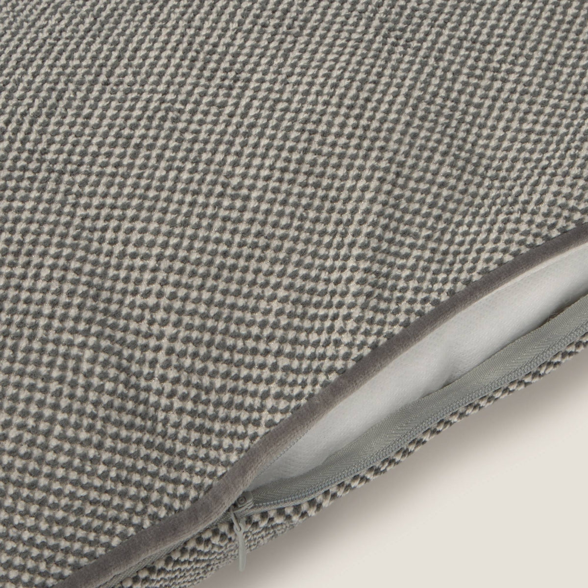 CHERNEC-COJIN-A GRIS-2