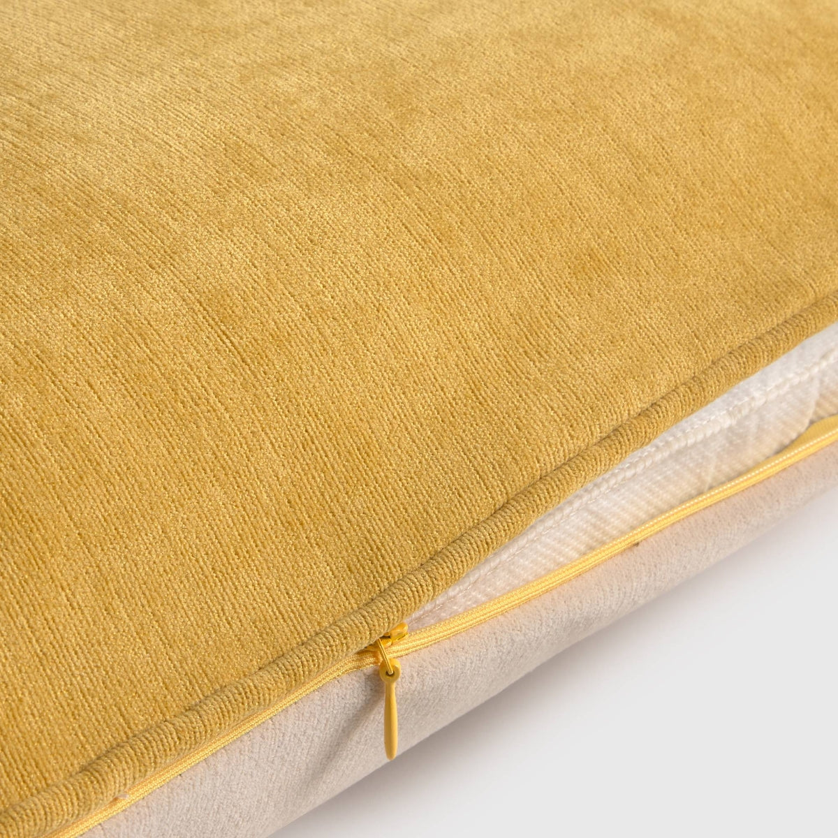 PUPET-COJIN-A AMARILLO-2