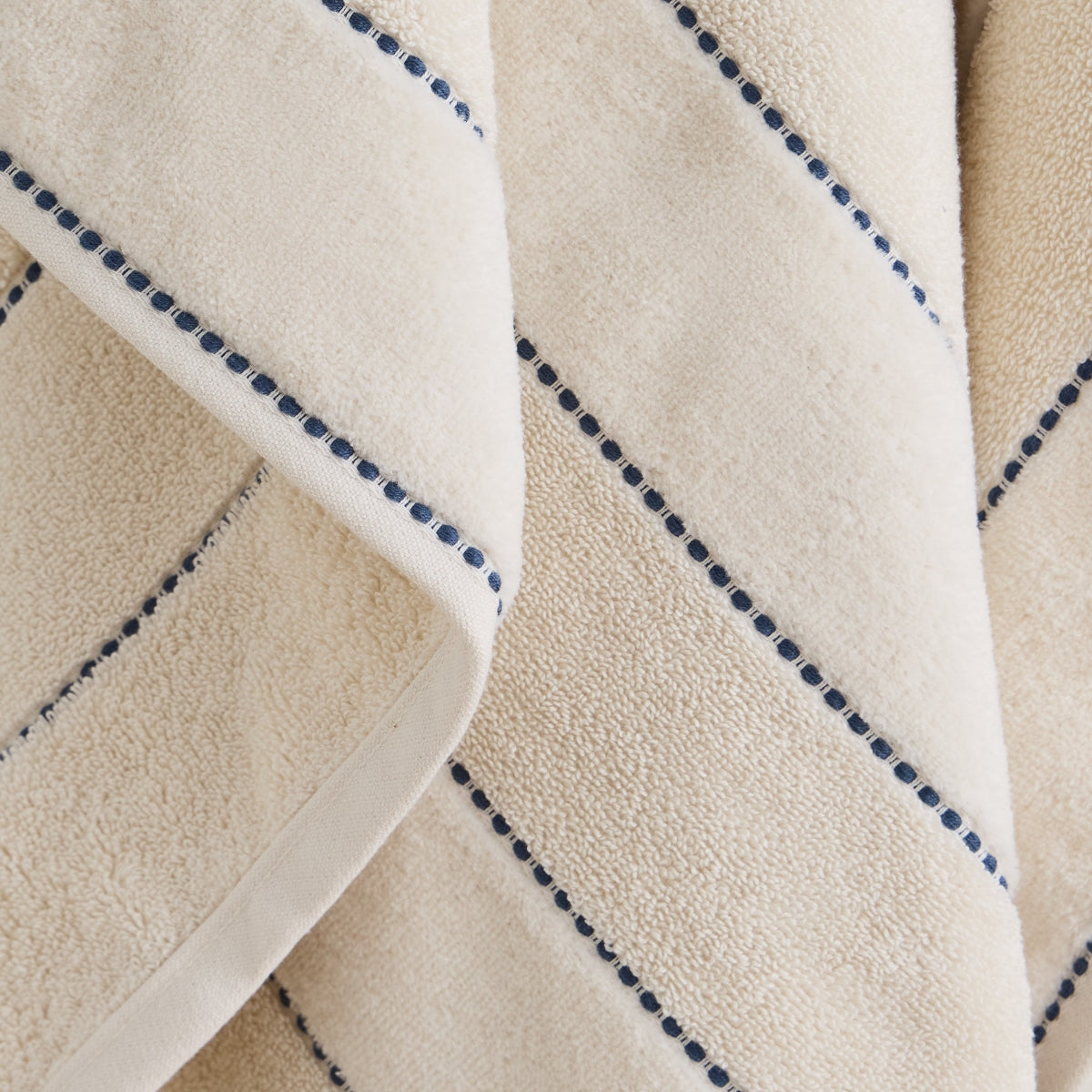 METO-TOALB-A MARFIL CRUDO-2