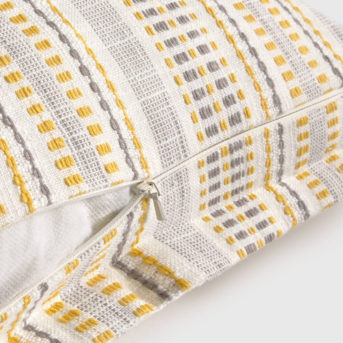 KORAY-COJIN-A AMARILLO-1